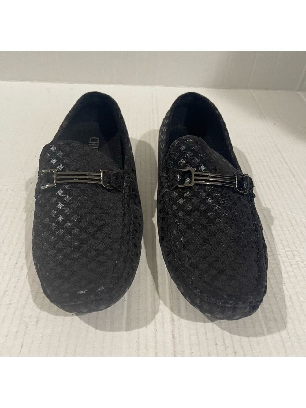 Men’s Chuxx Checkered Black Velvet Loafers Size 8.5 US! - Picture 2 of 6